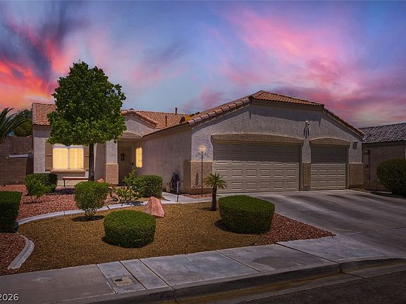 2nd image of 3830 W El Campo Grande Ave