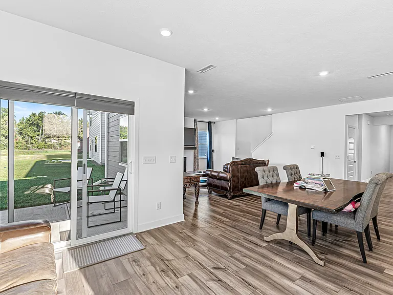 2240 Bauer Creek Dr — Photo 9