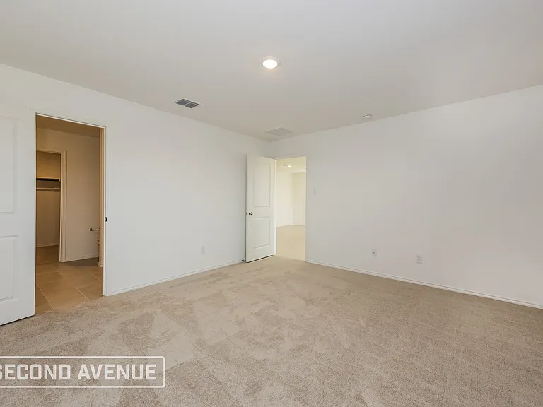 1828 Lotus St — Photo 9