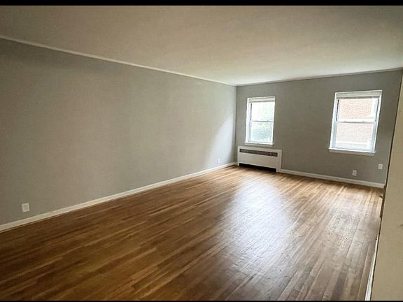 4th image of 12021 Edgewater Dr