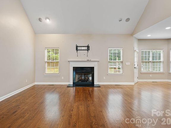 5th image of 2544 Short Cedar Trl