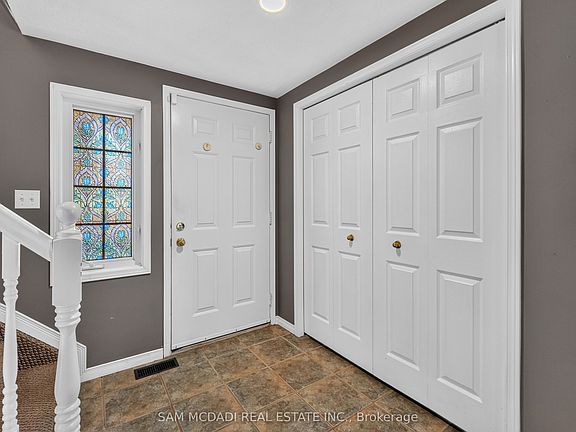 2nd image of 33 Barker St