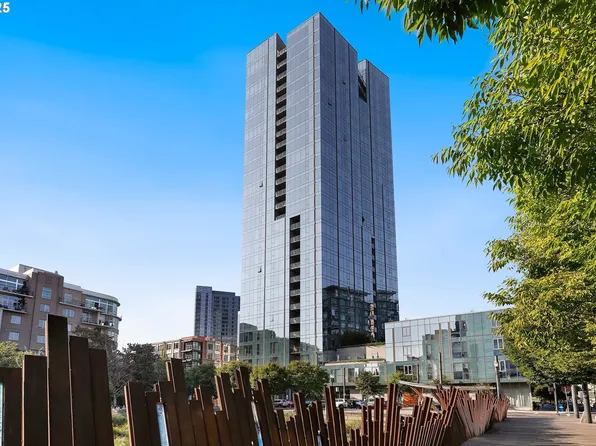 1075 NW Northrup St Unit 419, Portland, OR 97209
