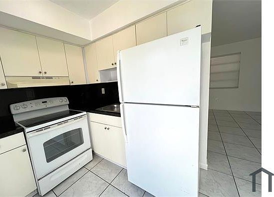 1st image of 17031 NE 21st Ave