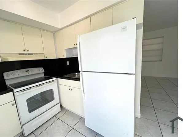 17031 NE 21st Ave, North Miami Beach, FL 33162