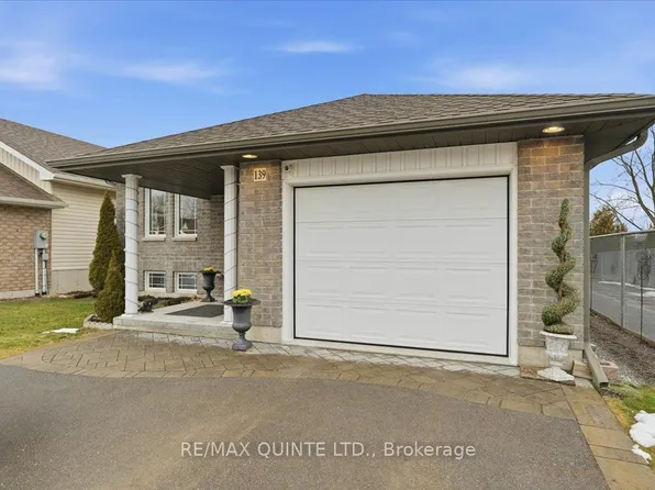 139 Greenhill Ln, Belleville, ON K8N 0C7