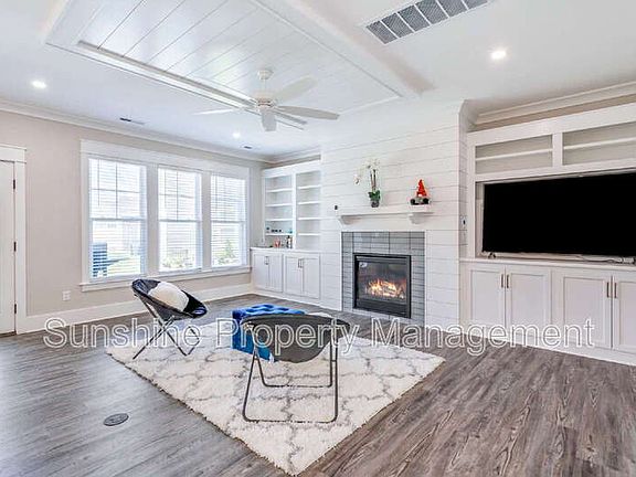 3rd image of 2852 Martins Point Way