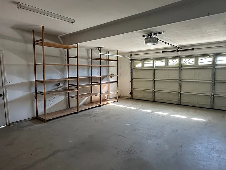 511 Lone Oak Ct — Photo 29
