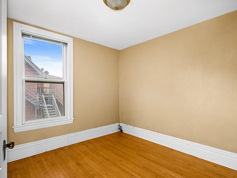1107 E 2nd St #1107 — Photo 9