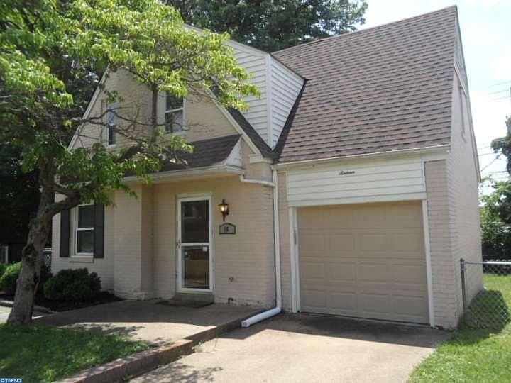 1st image of 16 E Salisbury Dr