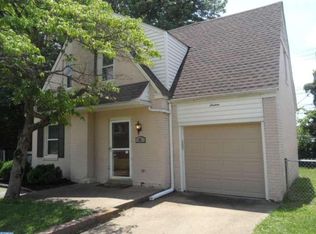 16 E Salisbury Dr, Wilmington, DE 19809