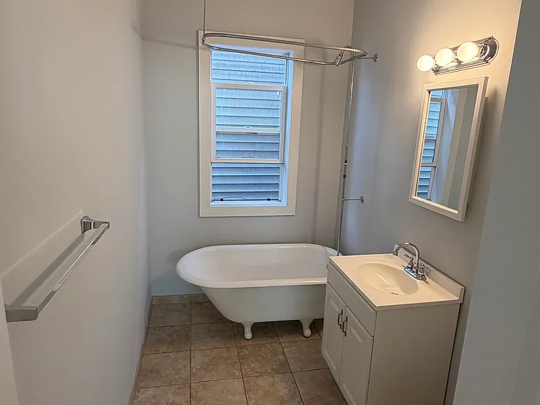 722 E Conway St — Photo 7