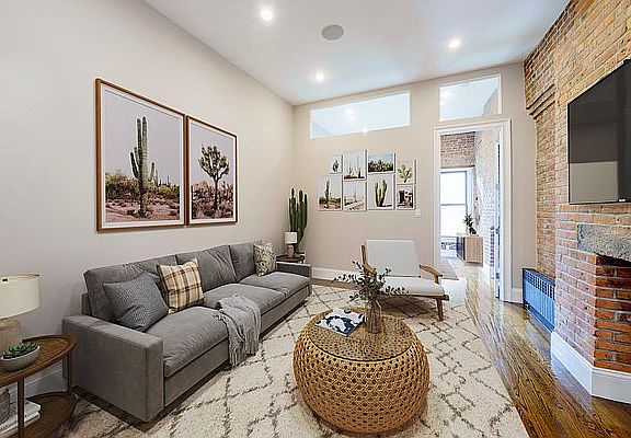3rd image of 113 Christopher St APT 24