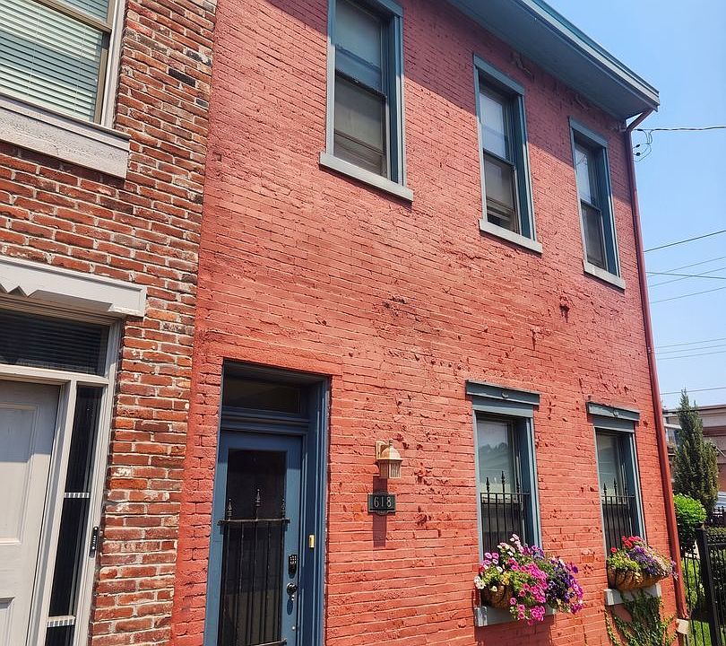 1st image of 618 Lockhart St