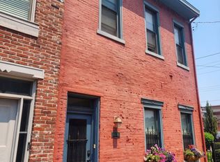 618 Lockhart St, Pittsburgh, PA 15212