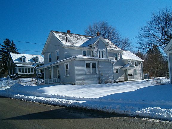 3 Elm St in the snow