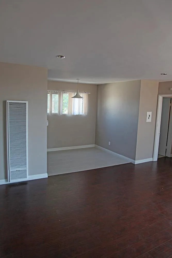 2 bed, 750 sqft, $2,488 — Photo 3