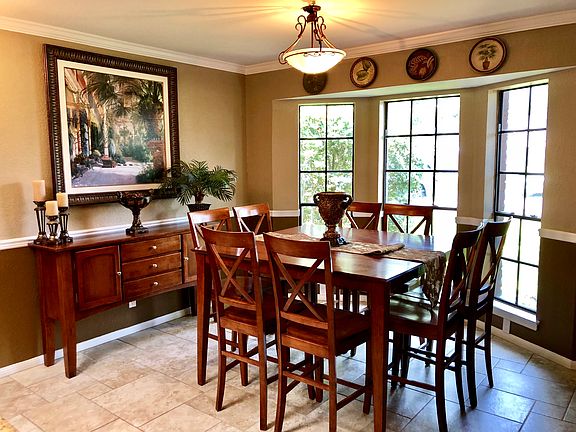 5th image of 2309 Twin Oak Dr