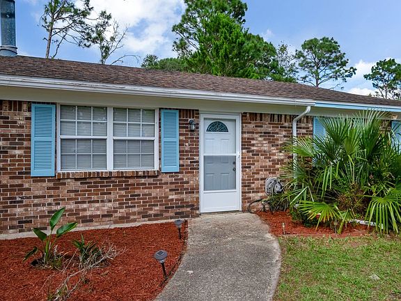 3rd image of 2716 Bards Wood Ln