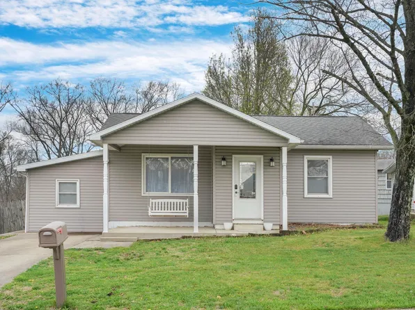 121 Forest Park Dr, Bedford, IN 47421