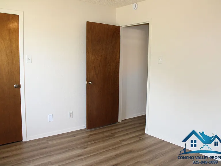 1706 Kansas Ave — Photo 16