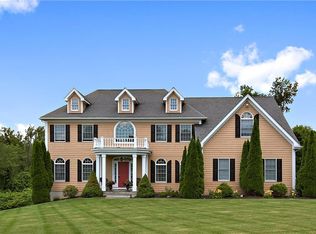 11 Corral Ct, Amawalk, NY 10501