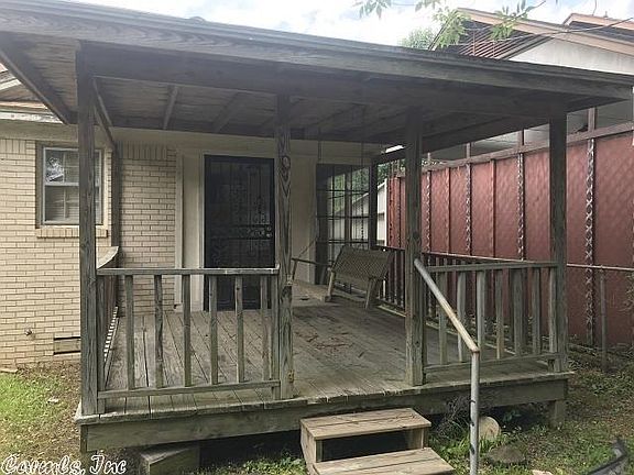 4th image of 905 Pine Bluff St