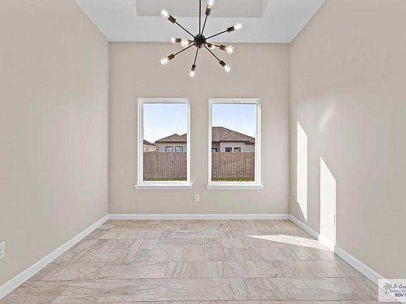 3rd image of 325 N Janet Cir