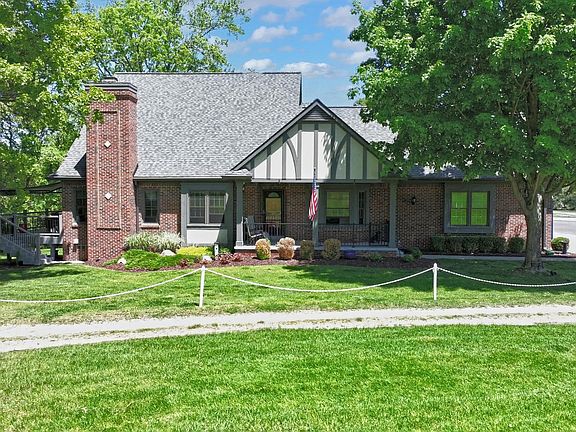 3rd image of 156 Sandhills Ln