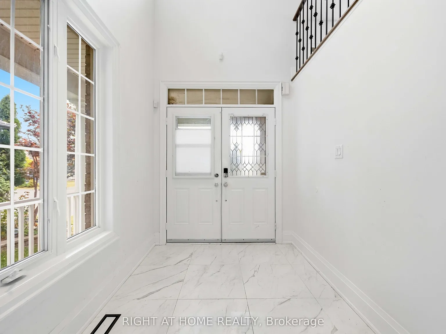 4 bed, $3,600 — Photo 2