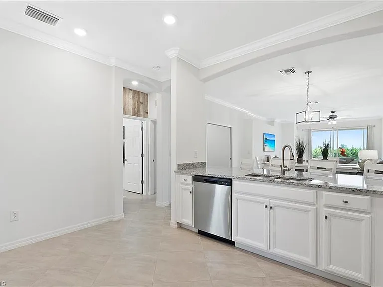 17829 Woodland Ct — Photo 10
