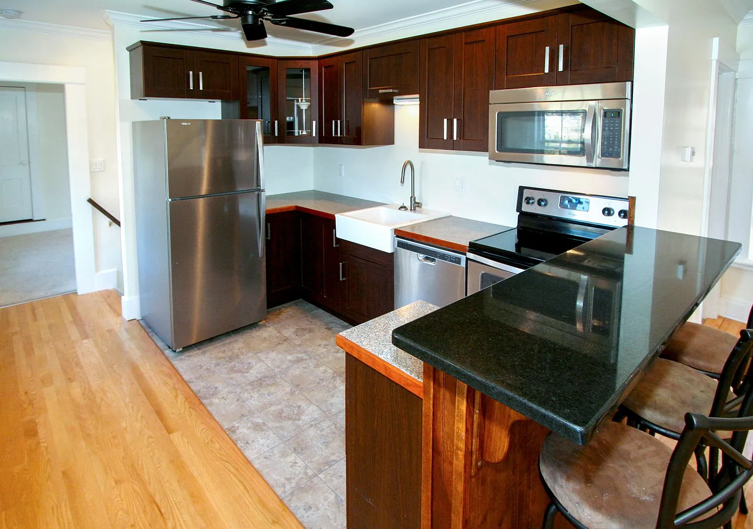 302 WASH — Photo 1