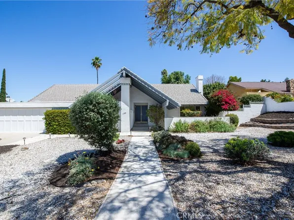 6188 Wimbledon Dr, Riverside, CA 92506