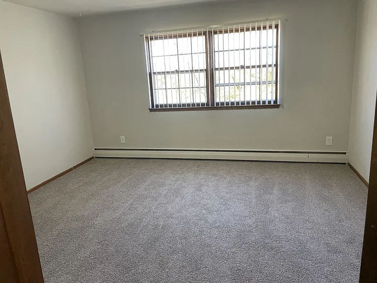 Colonial Terrace — Photo 42