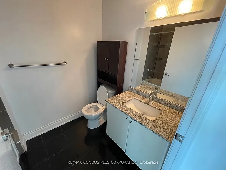 18 Harbour St #2508 — Photo 18