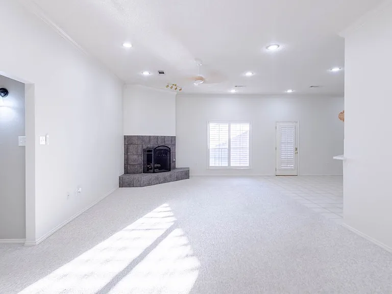 4801 Whitman Dr — Photo 6
