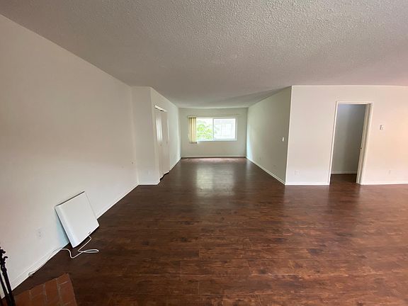 5th image of 11911 Gorham Ave APT 5