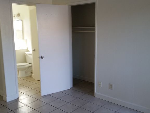 4th image of 1612 Sunset Cliffs Blvd APT 4