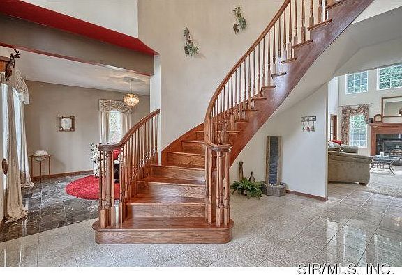 2nd image of 408 Westchester