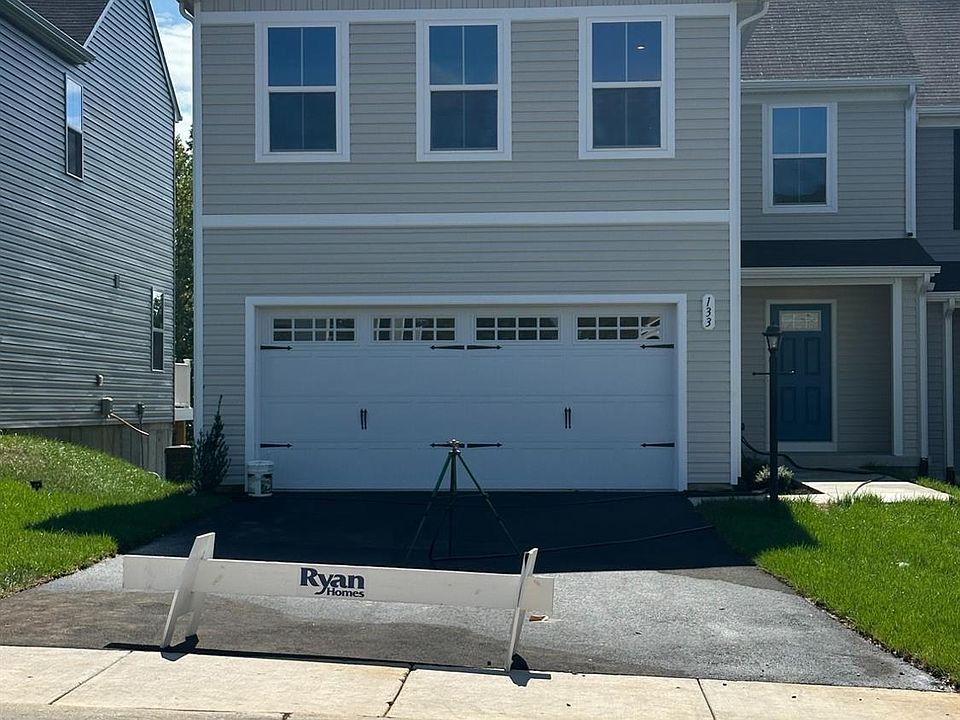 1st image of 133 Thicket Dr