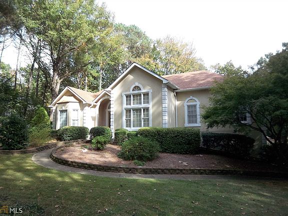 2nd image of 130 Longwood Dr