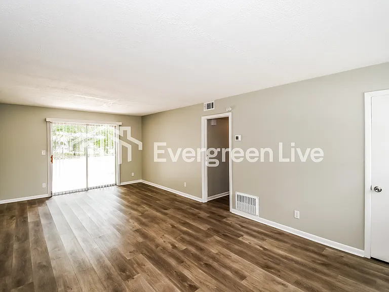 2125 Bunting Dr — Photo 13
