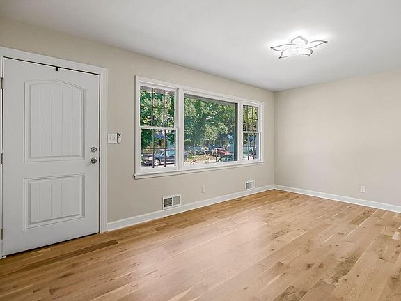 4th image of 7316 College Ave