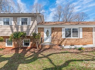 809 E 23rd St, Newton, NC 28658