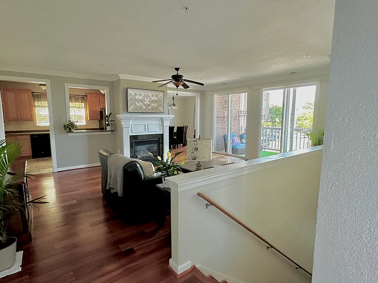 8300 Harbor View Ln — Photo 11