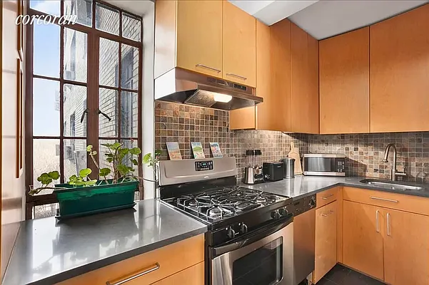 Rented by Corcoran | media 3