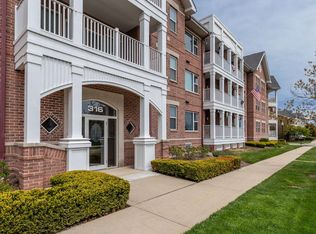 316 56th St UNIT 105, Kenosha, WI 53140