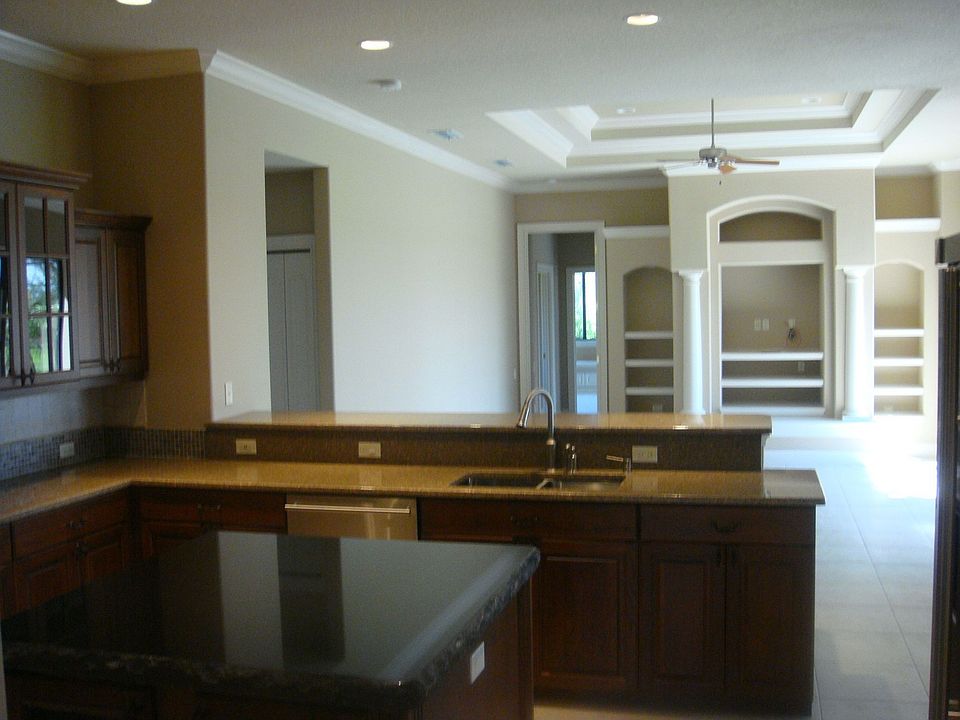 2nd image of 1019 143rd St NE
