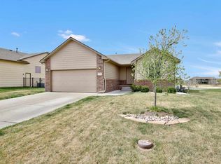 1848 W Saddle Brooke St, Haysville, KS 67060