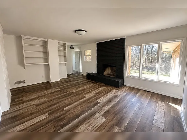 1033 Highway 155 N #B — Photo 13